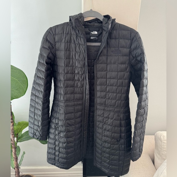 The North Face Women's ThermoBall Hooded Quilted Parka - Picture 1 of 5